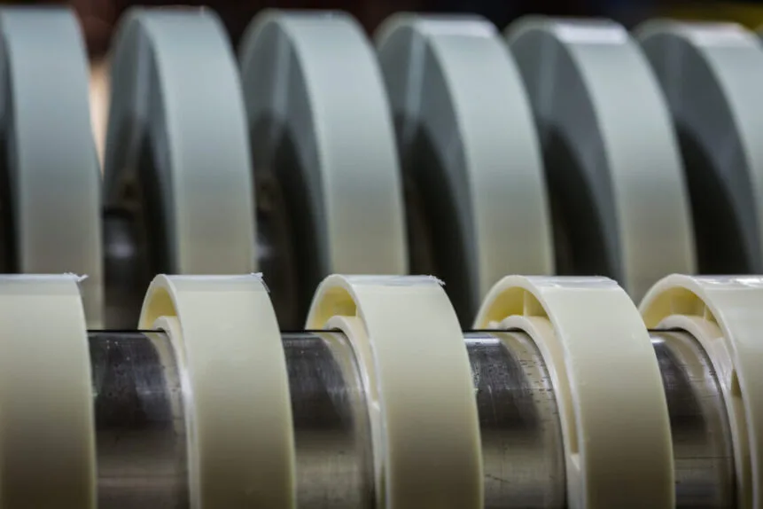 FLEXIBLE INSULATING LAMINATES